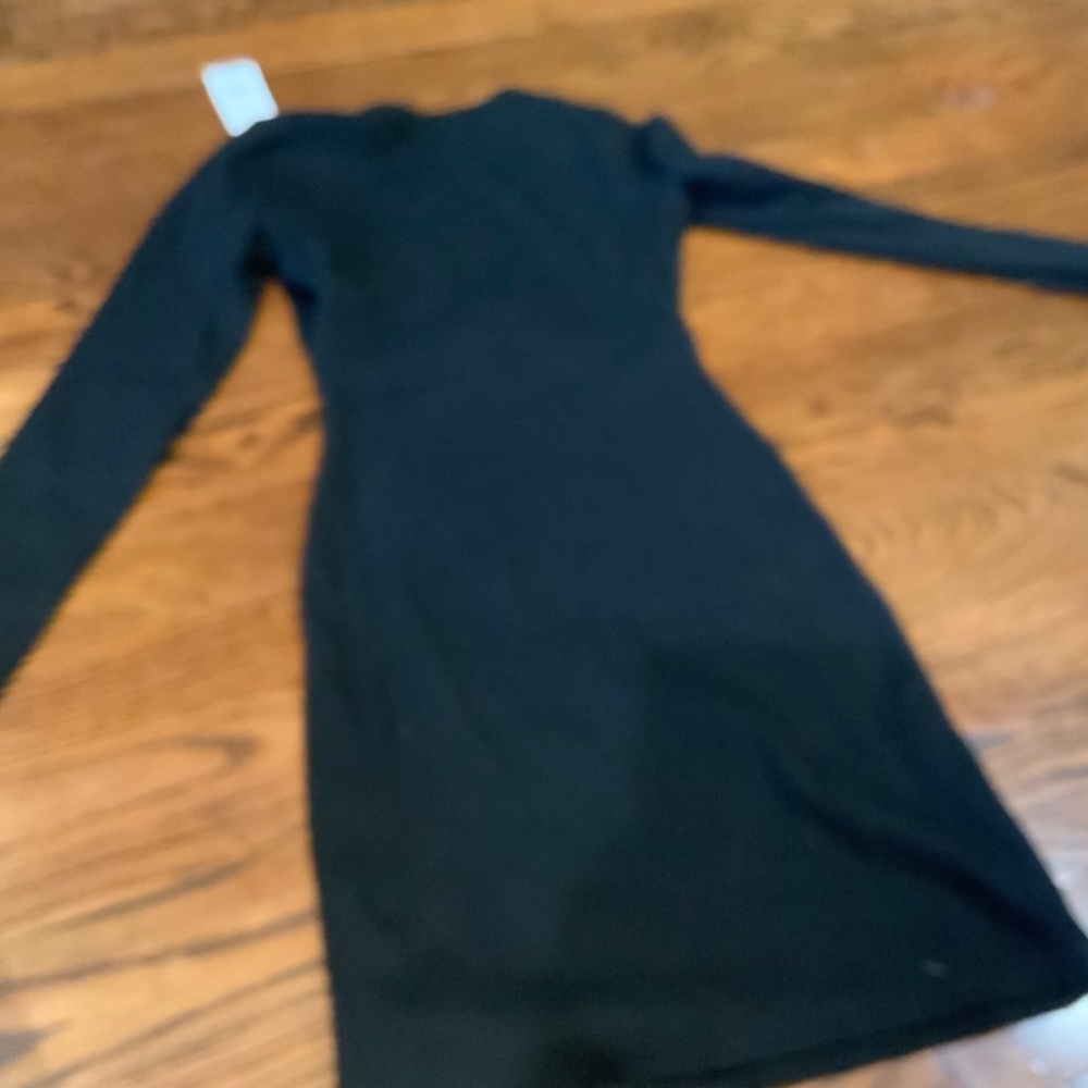 Dress - Picture 10 of 10